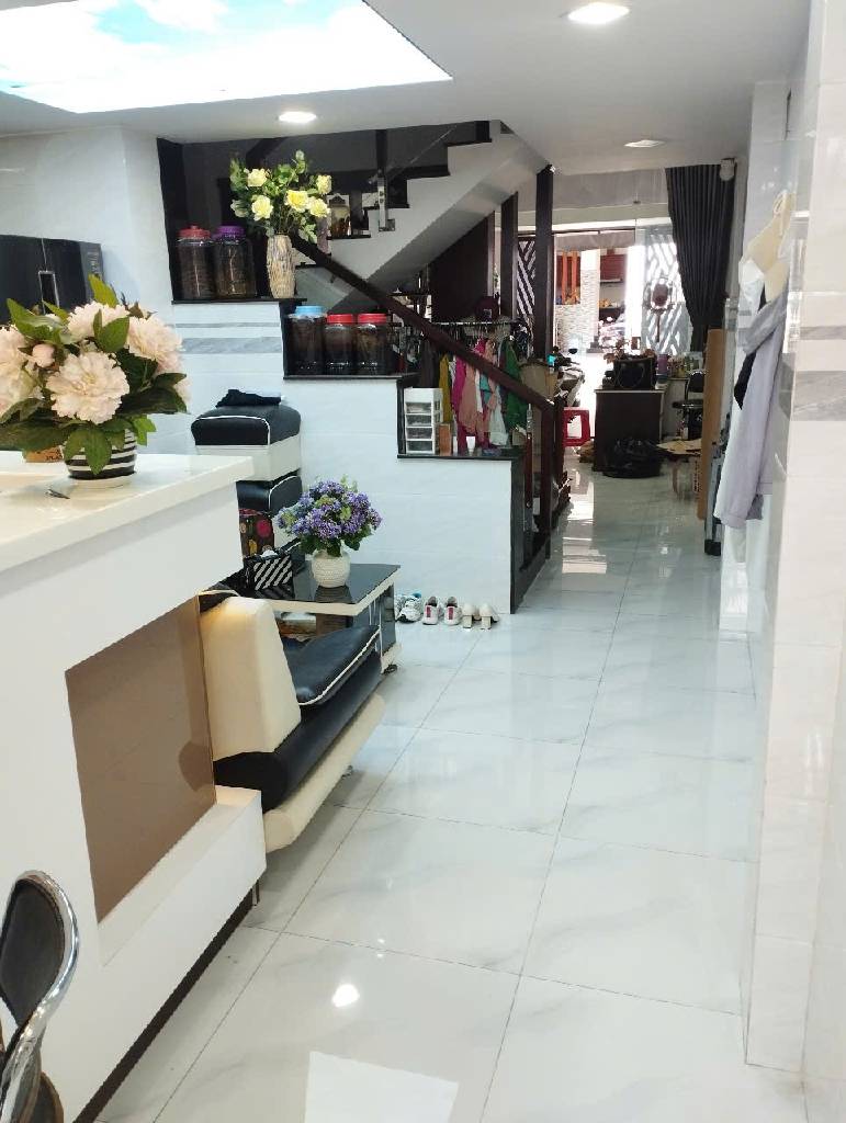 Nhà Huỳnh Thị Hai. 74m2. Hẻm xe hơi. Trung Mỹ Tây. 4x19. Giá 6.9 tỷ